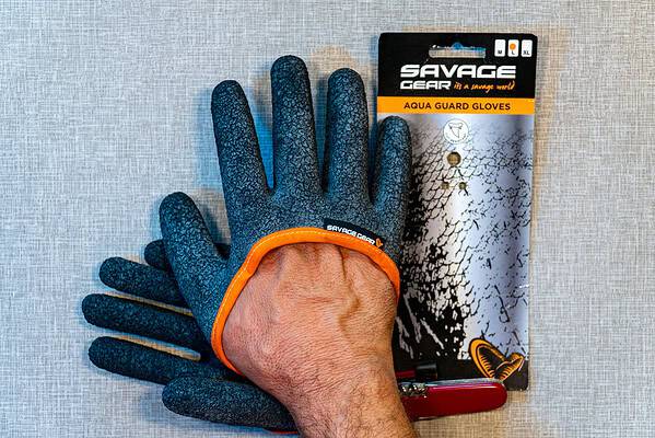 Guanto antiscivolo ed antipuntura savage gear - immagine 2